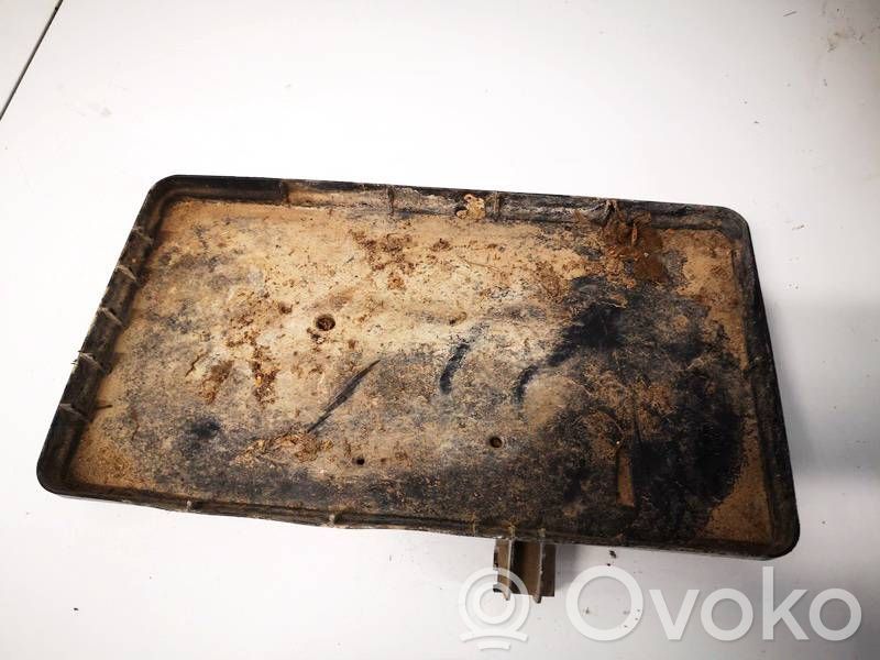 Toyota Corolla Verso AR10 Akun kiinnike