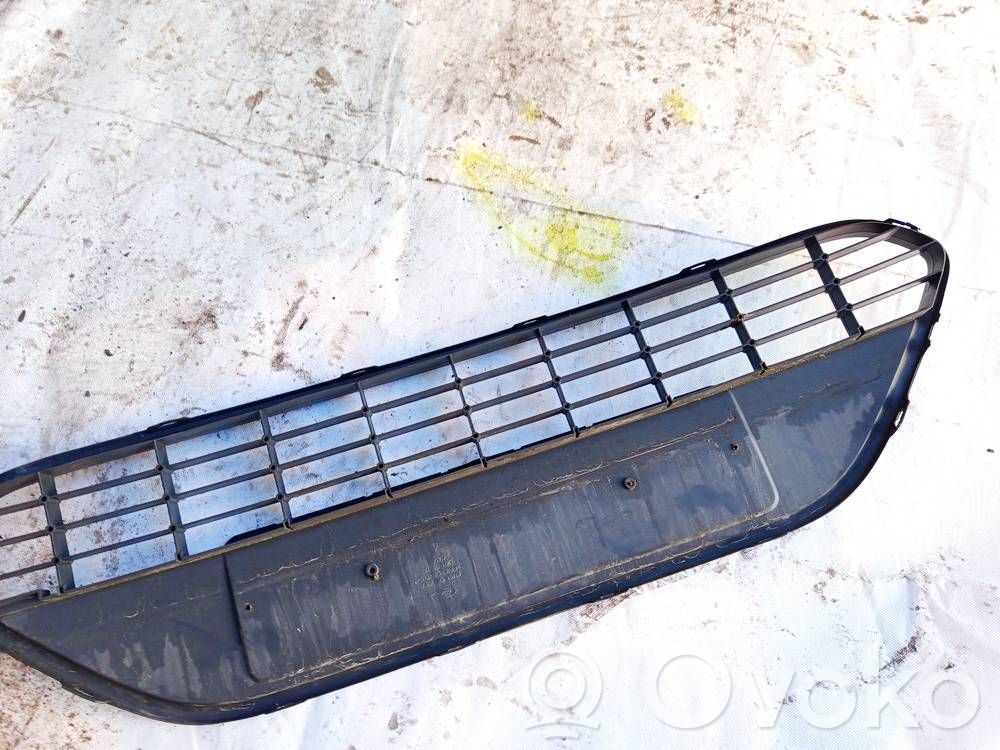 Ford Focus Mascherina inferiore del paraurti anteriore