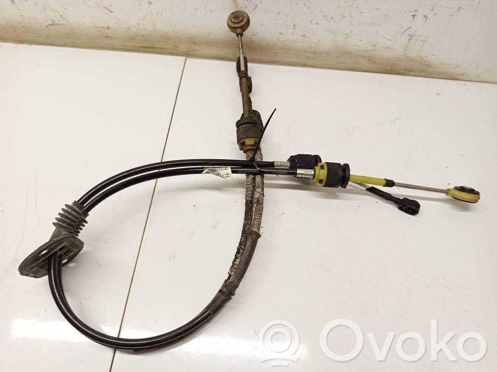 Ford Focus Gear shift cable linkage 