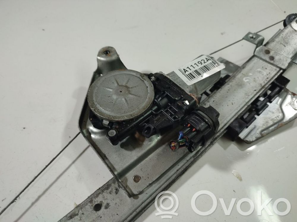 Mitsubishi Grandis Motor macara geam ușă față 