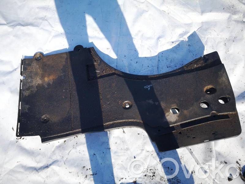 Volkswagen PASSAT B5.5 Placa protectora/protector antisalpicaduras motor 