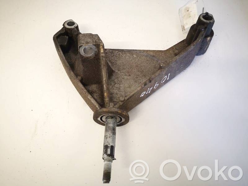 Renault Laguna II Engine mounting bracket 