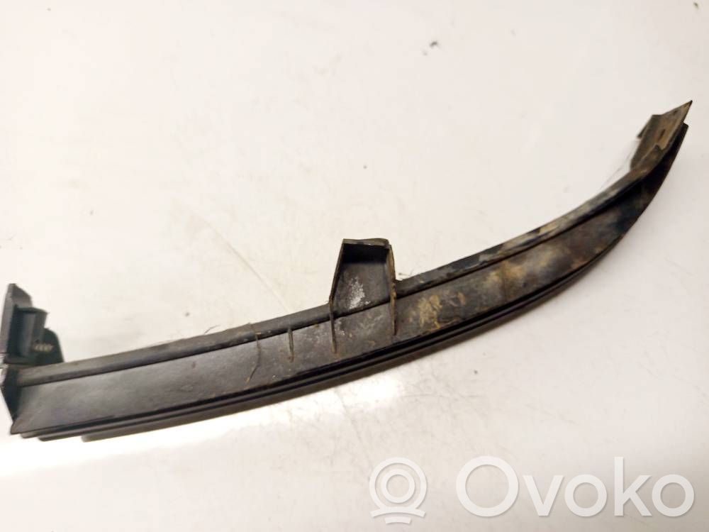 Opel Zafira A Rivestimento sotto il faro/fanale 