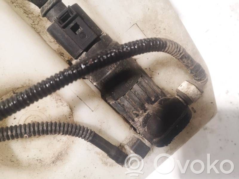 Volkswagen Golf V Pompa lavavetri parabrezza/vetro frontale 