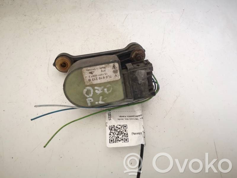 Audi Q7 4L Etukorkeusanturin vipu 