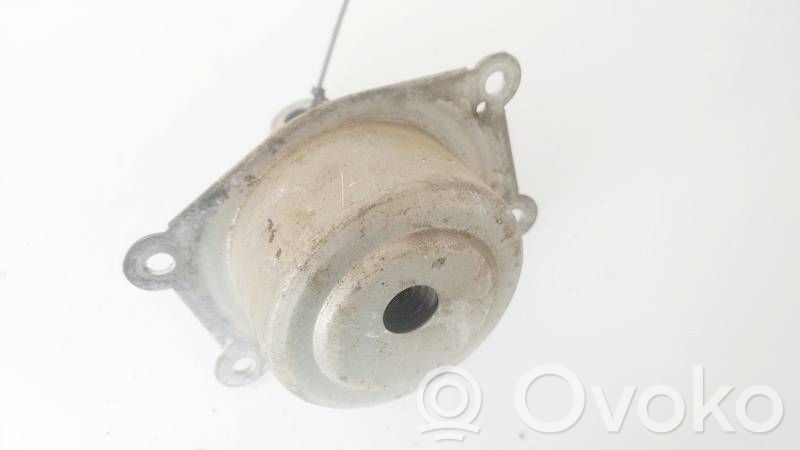 Opel Zafira A Engine mount bracket 