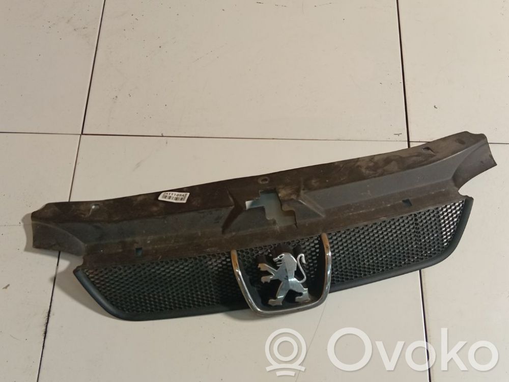 Peugeot 406 Griglia anteriore 