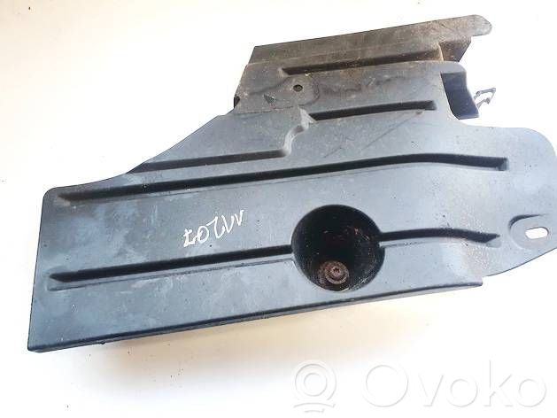 Ford Kuga I Placa protectora/protector antisalpicaduras motor 
