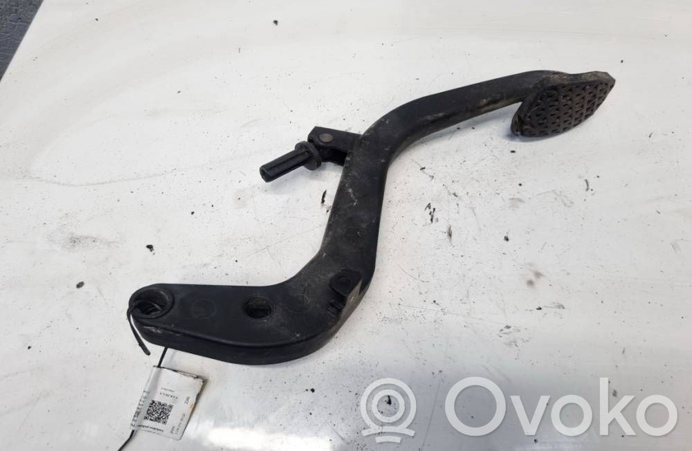 BMW 3 E90 E91 Sankabos pedalas 