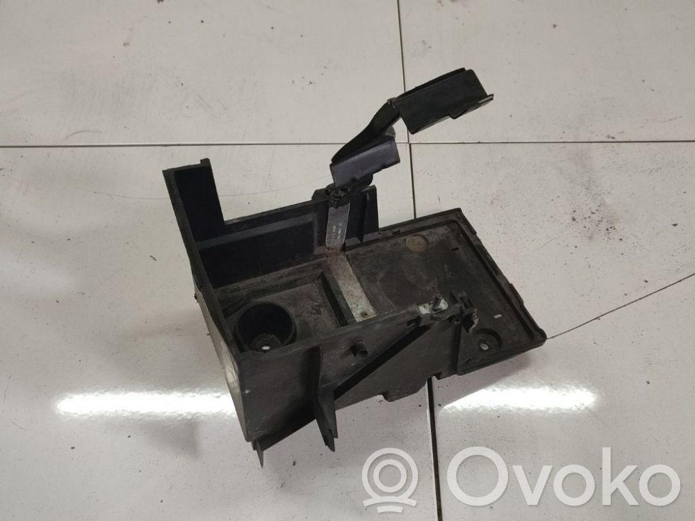 Volvo V50 Podstawa / Obudowa akumulatora 