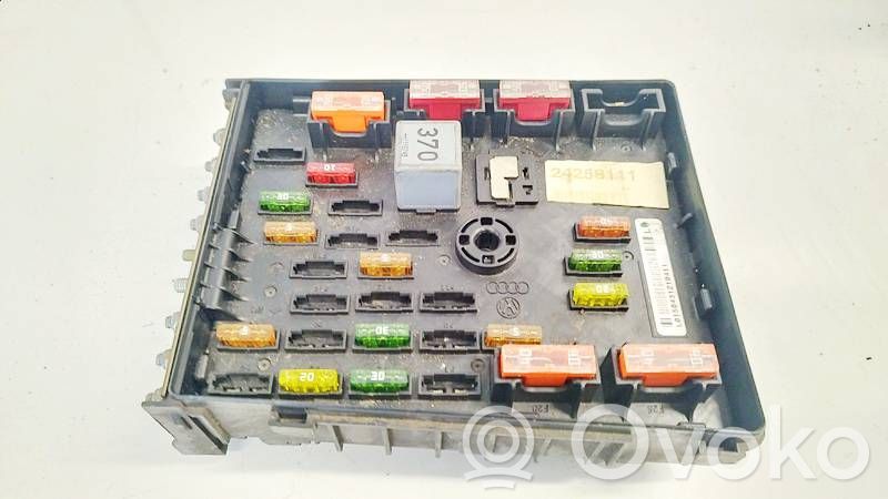 Volkswagen PASSAT B6 Set scatola dei fusibili