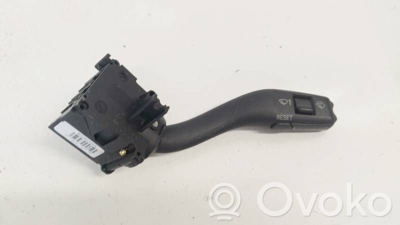 Audi A4 S4 B6 8E 8H Manetka / Przełącznik wycieraczek 