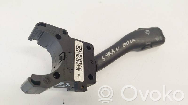 Volkswagen PASSAT B5.5 Commodo, commande essuie-glace/phare