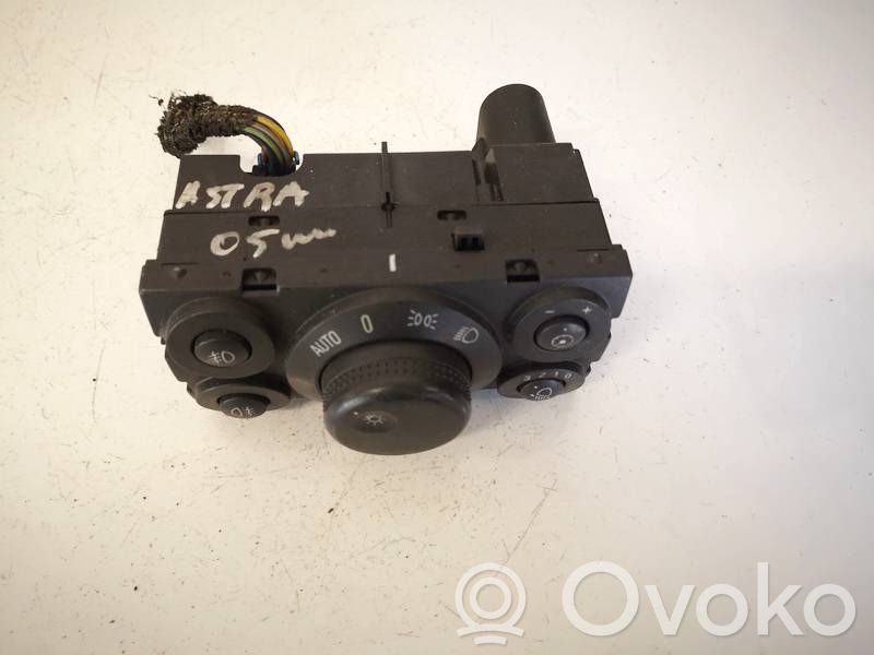 Light switch   13100124,13100124,04063001,13100124,131001241,LK04063000,RF5C18701A
