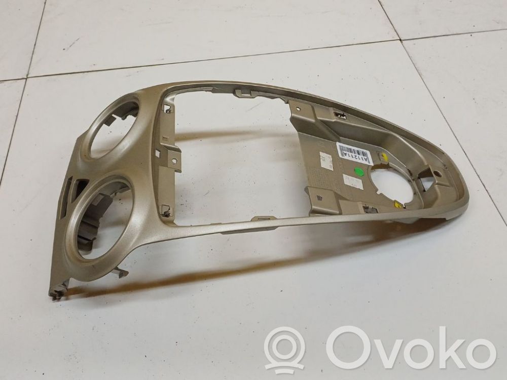 Opel Corsa D Alte piese de interior 