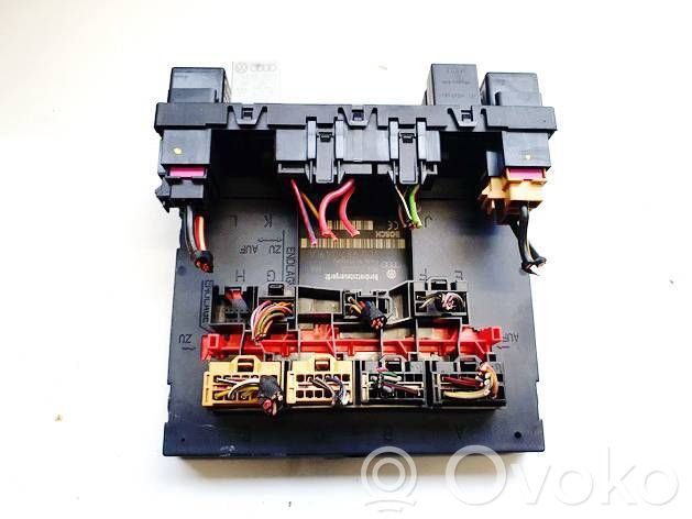 Volkswagen PASSAT B6 Modul confort 