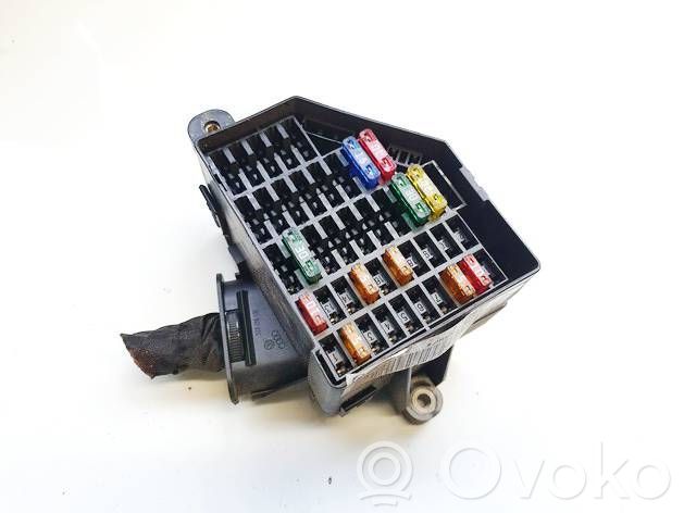 Volkswagen PASSAT B6 Set cutie siguranțe 
