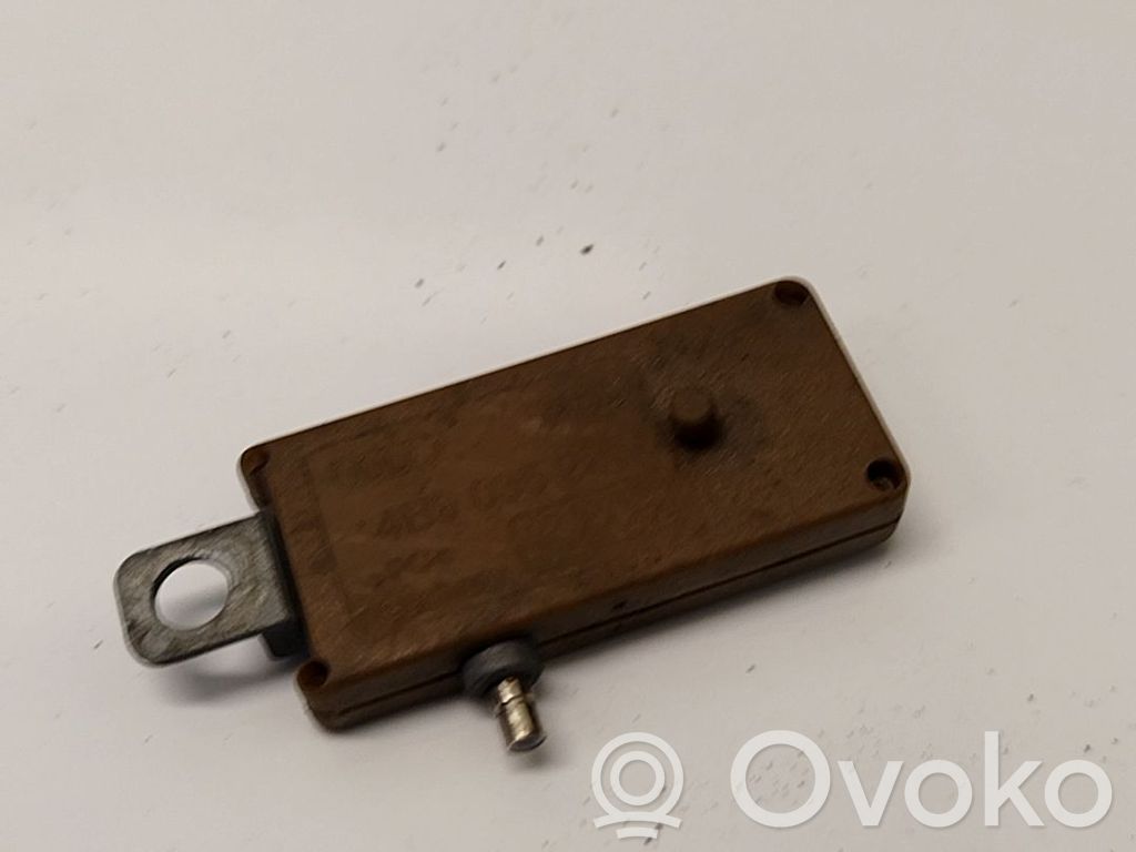 Audi A6 S6 C5 4B Unitate control antenă 
