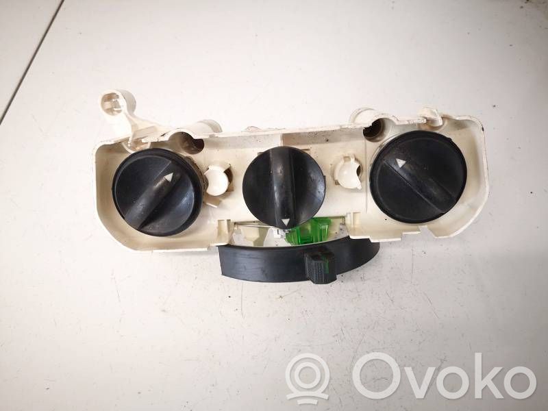 Toyota Corolla E120 E130 Panel klimatyzacji 