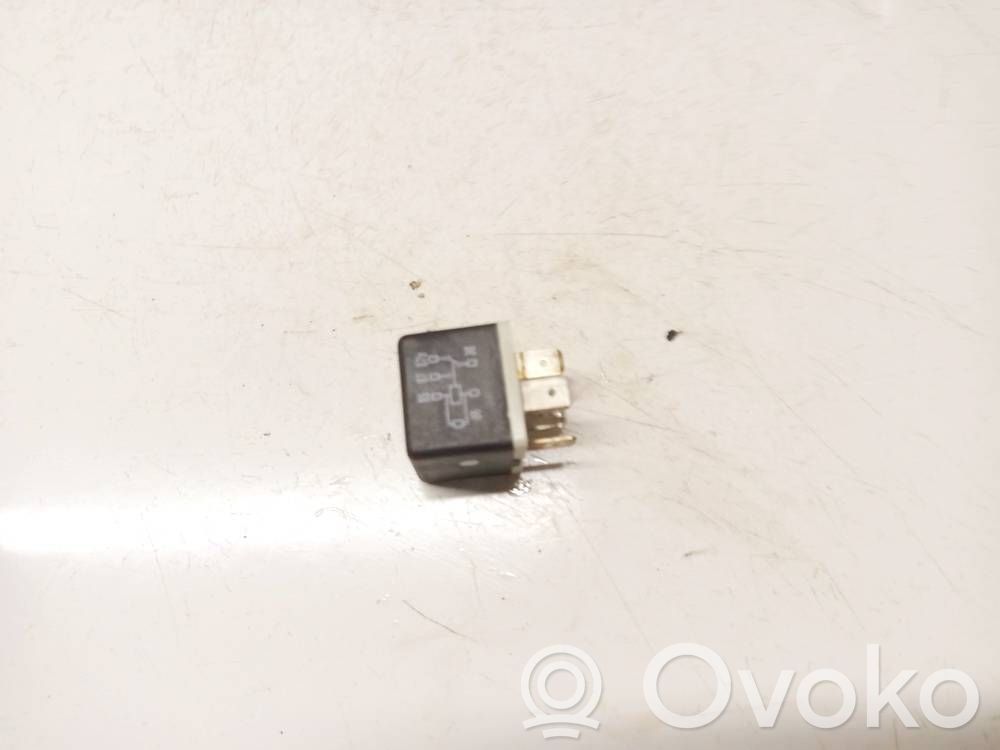 Otros relés   90191753,12V38697,38697,90191753