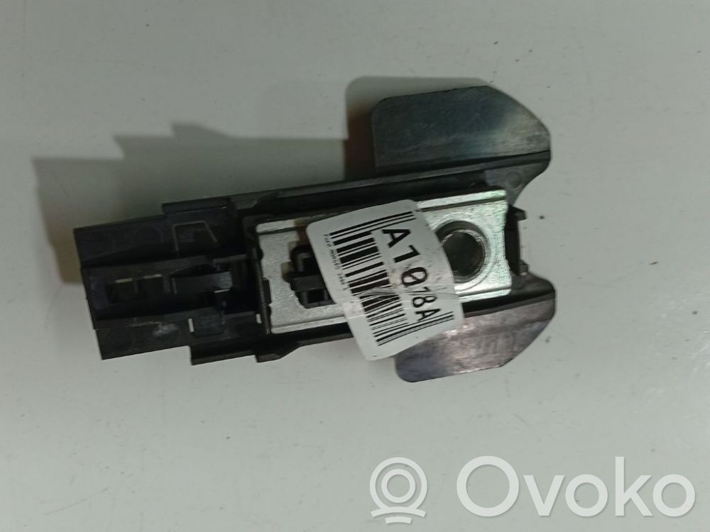 Ford Mondeo MK IV Turvavyön säätökisko 