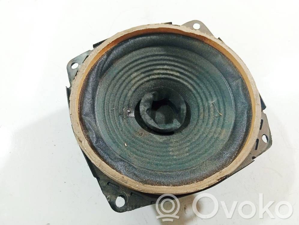 Mitsubishi Space Wagon Altavoz de la puerta delantera 