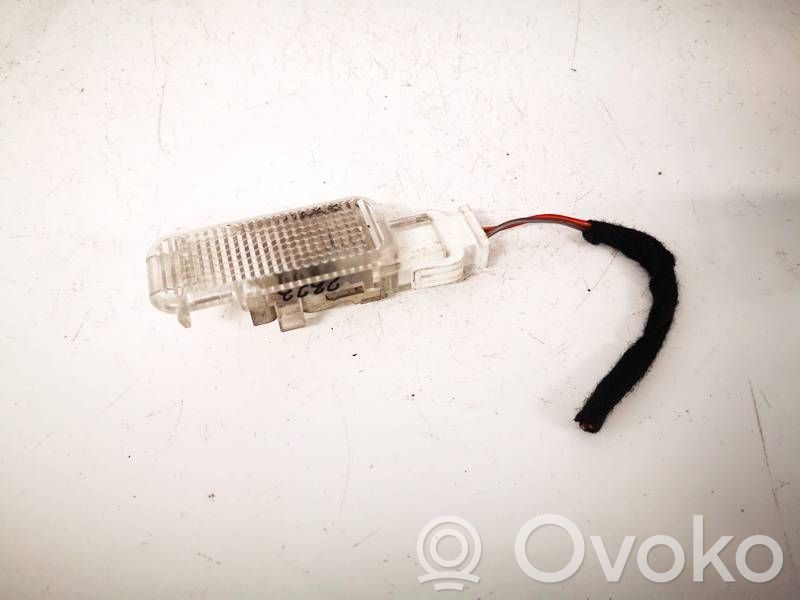 Otras luces interiores   4B0947415,4B0947415,4B0947415,4B0947415A