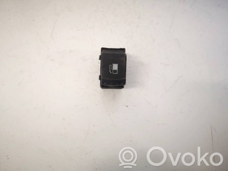 Volkswagen PASSAT B5.5 Interruttore apertura sportello carburante