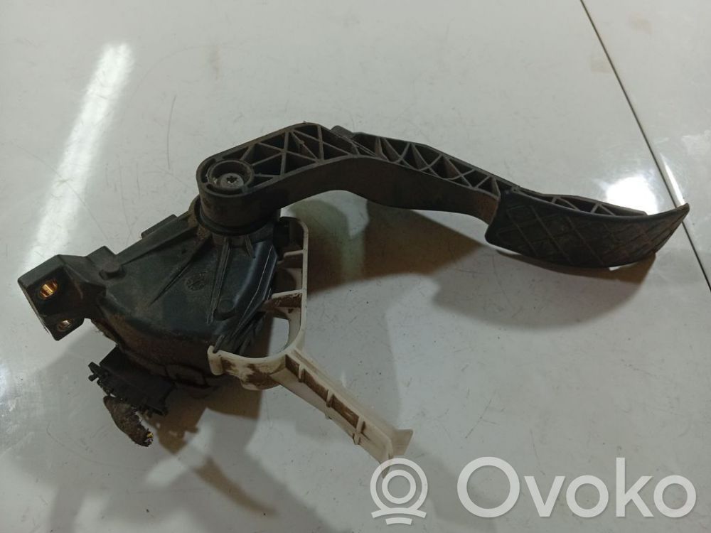 Volkswagen Golf IV Pedală accelerație 