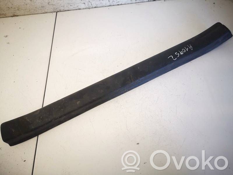 Toyota Corolla Verso AR10 Copertura del rivestimento del sottoporta anteriore
