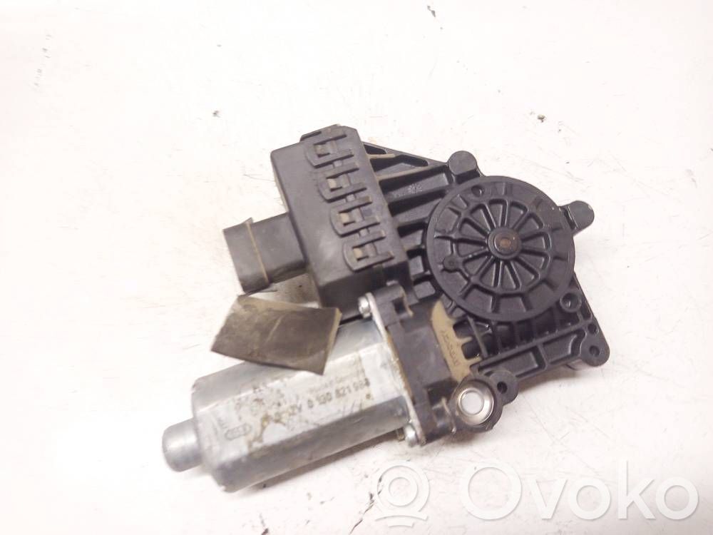 Opel Astra H Etuoven ikkunan nostomoottori 