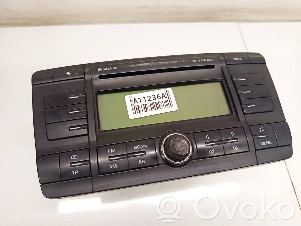 Skoda Octavia Mk2 (1Z) Unità principale autoradio/CD/DVD/GPS 