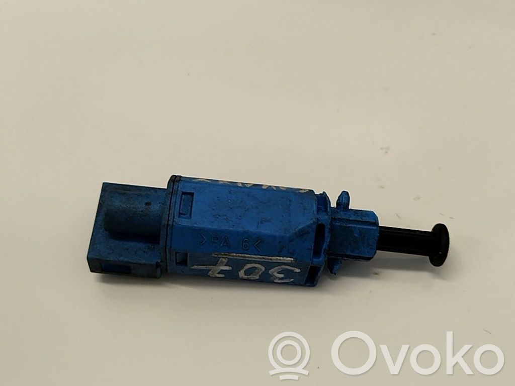 Volkswagen PASSAT B4 Interruttore del pedale del freno 