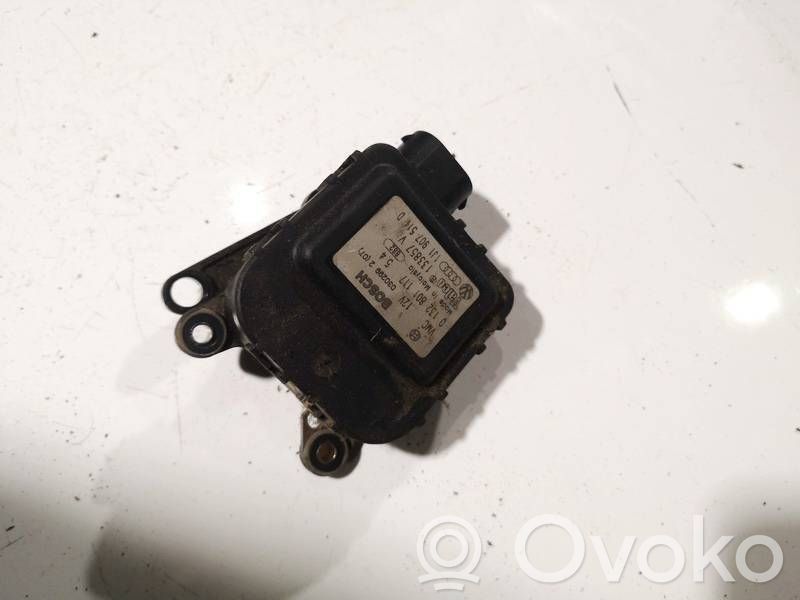 Volkswagen Golf IV Motor/actuator clapetă aer 
