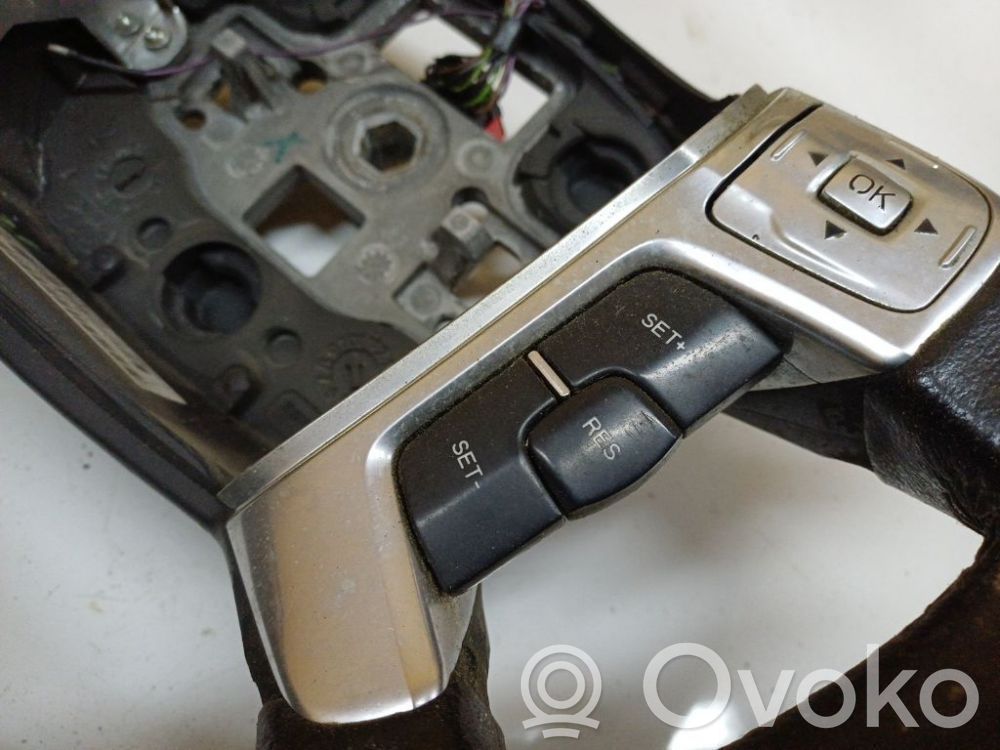 Ford Mondeo MK IV Butoane/comutatoare pe volan 
