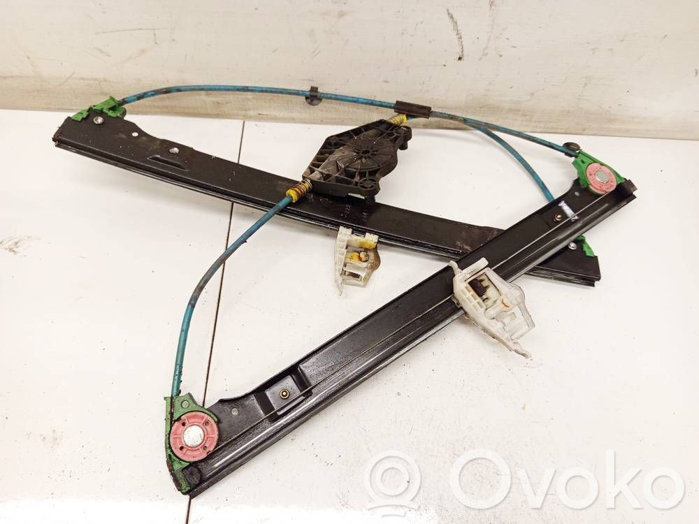 Regulador con motor de la ventanilla de la puerta corredera