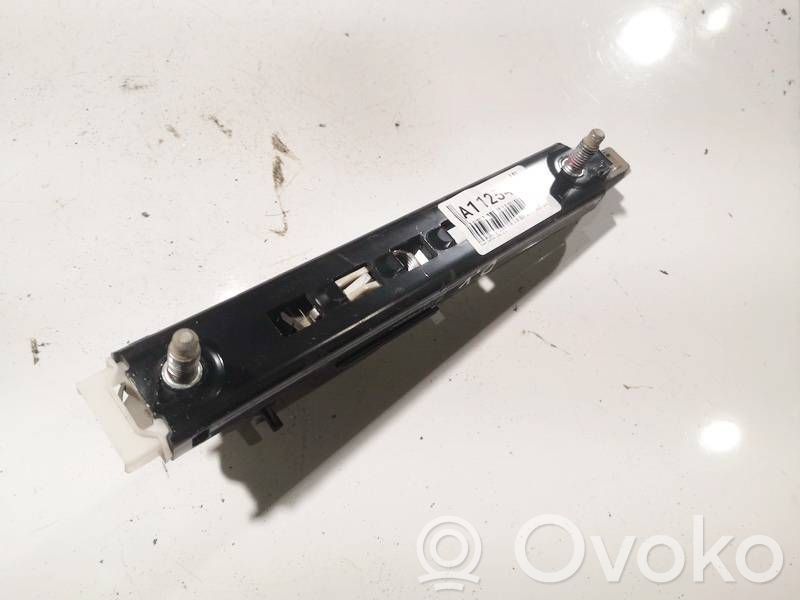 Opel Zafira A Rail de réglage hauteur de ceinture de sécurité