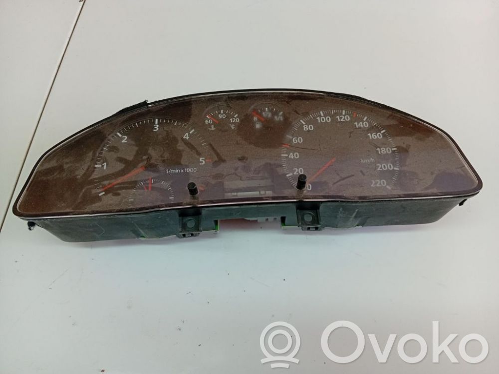 Audi A4 S4 B5 8D Velocímetro (tablero de instrumentos) 