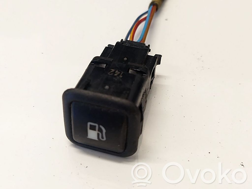 Volkswagen Golf IV Comutator deschidere clapetă rezervor 