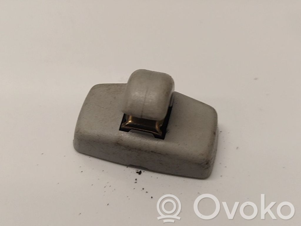Volkswagen Polo IV 9N3 Suport parasolar 