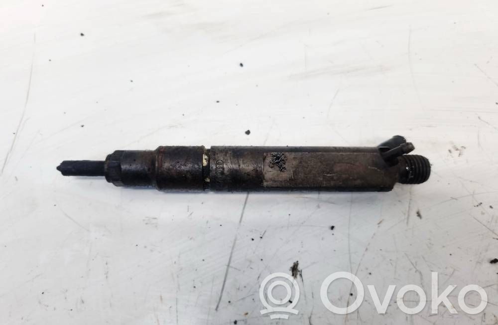 Audi A4 S4 B5 8D Injector combustibil 