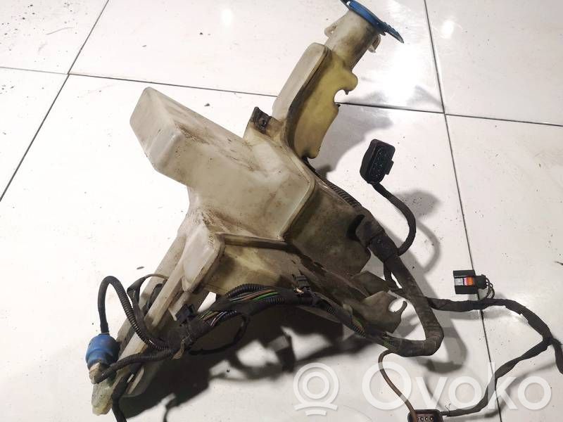 Volkswagen PASSAT B6 Serbatoio/vaschetta liquido lavavetri parabrezza 
