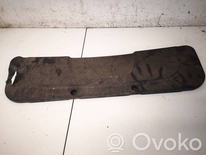 BMW 7 E65 E66 Konepellin lukituksen muotolista 