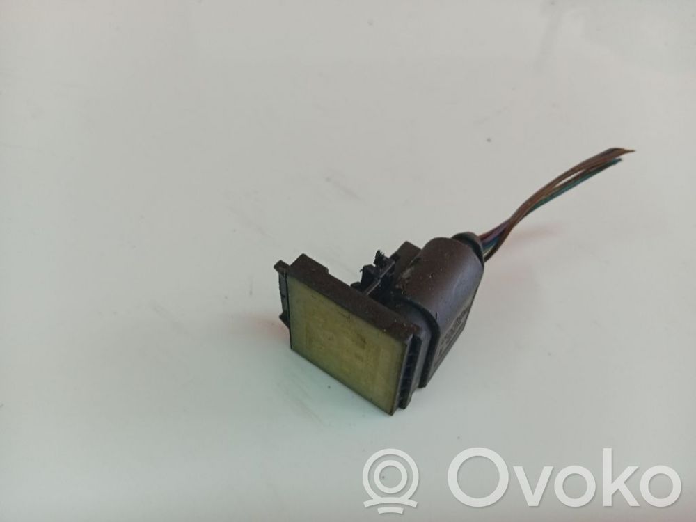 Volkswagen PASSAT B6 Sensor del pedal de embrague 