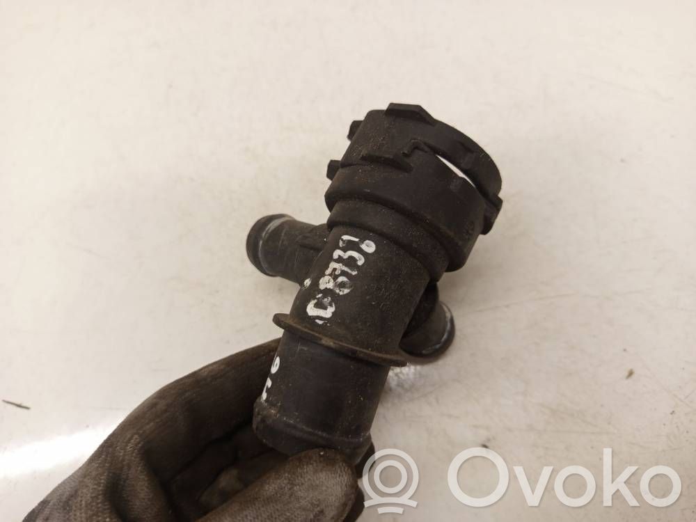 Audi A6 S6 C6 4F Tuyau de liquide de refroidissement moteur 