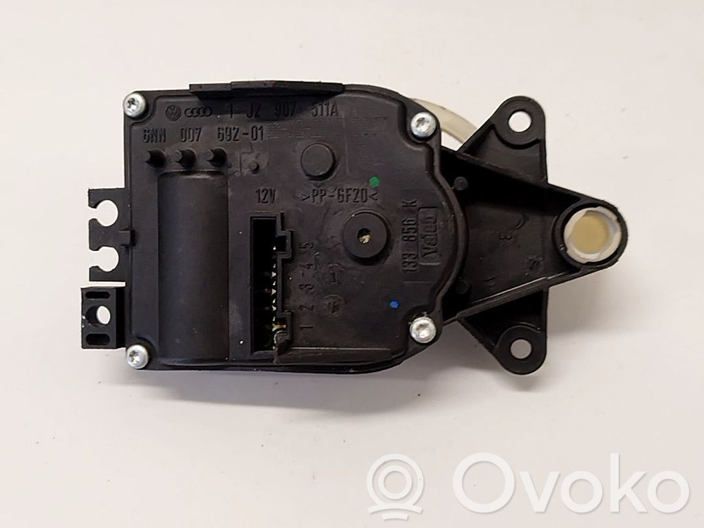 Volkswagen PASSAT B5.5 Motor/actuator clapetă aer 