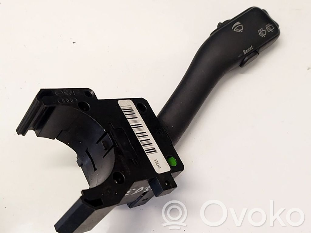 Skoda Octavia Mk1 (1U) Leva/interruttore dell’indicatore di direzione e tergicristallo 