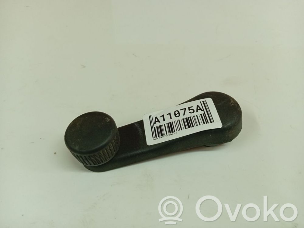 Skoda Roomster (5J) Korbka szyby drzwi przednich