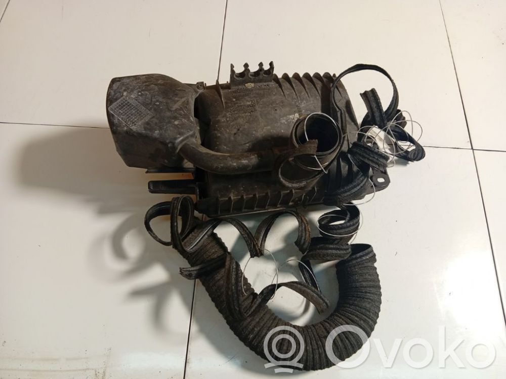 Opel Movano A Ilmansuodattimen kotelo 