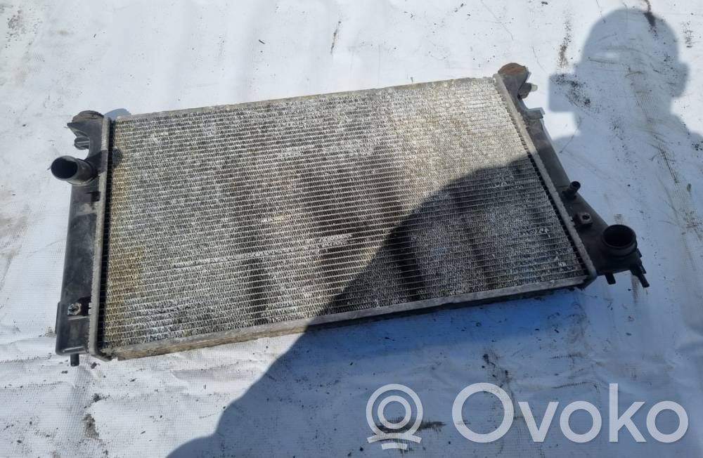 Toyota Avensis T250 Radiator lichid răcire 